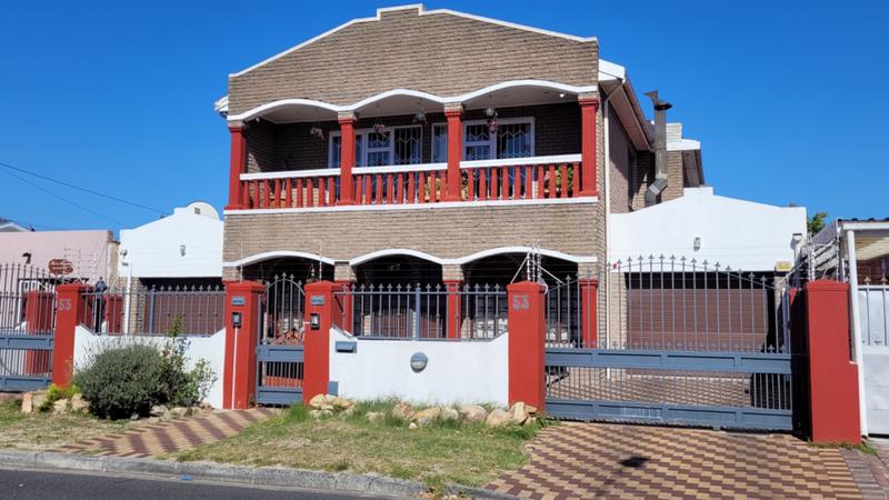 6 Bedroom Property for Sale in Rylands Western Cape